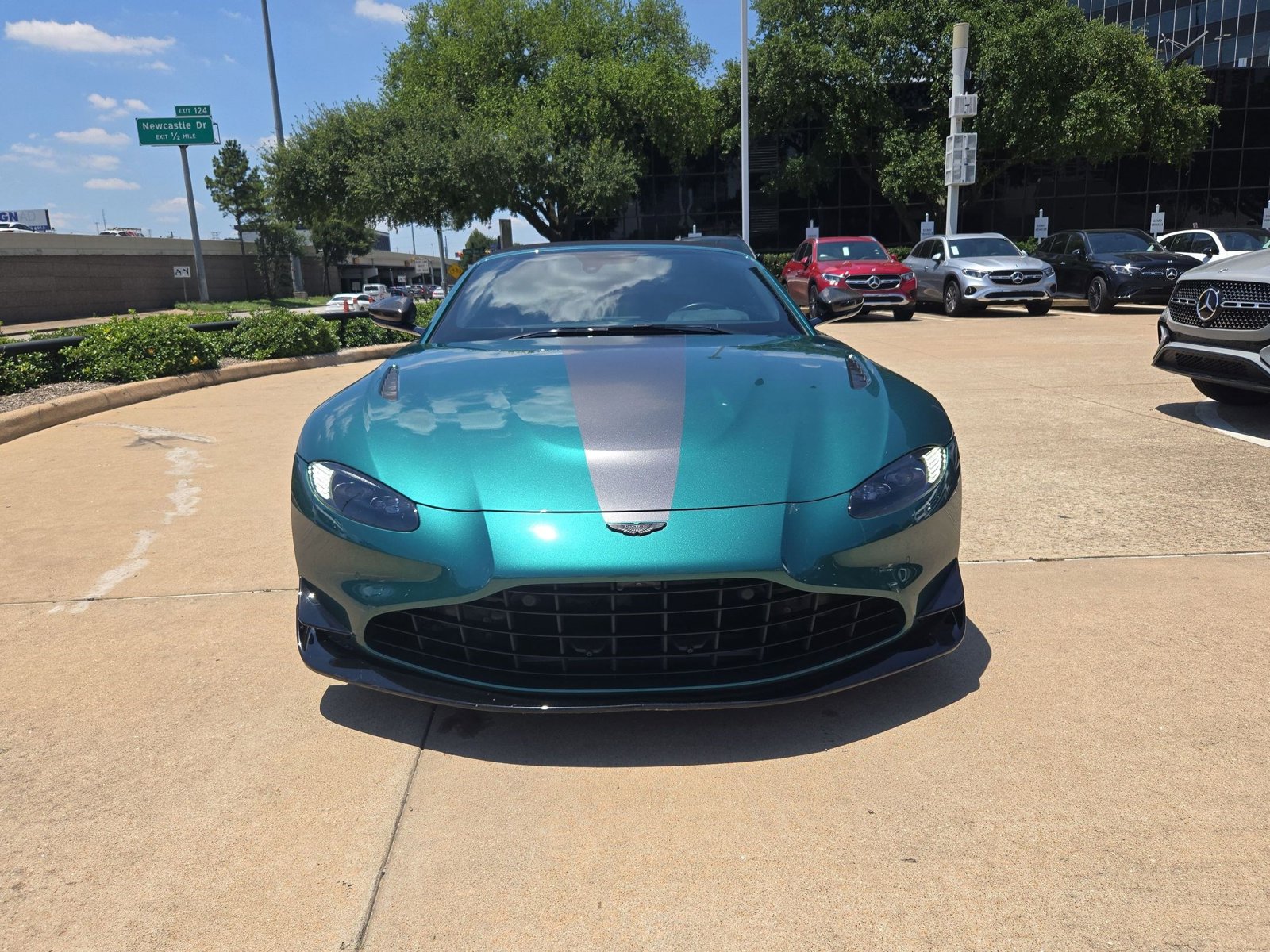 aston martin vantage 2022 SCFSMGBW2NGP50202 image aston martin vantage 2022 SCFSMGBW2NGP50202 image